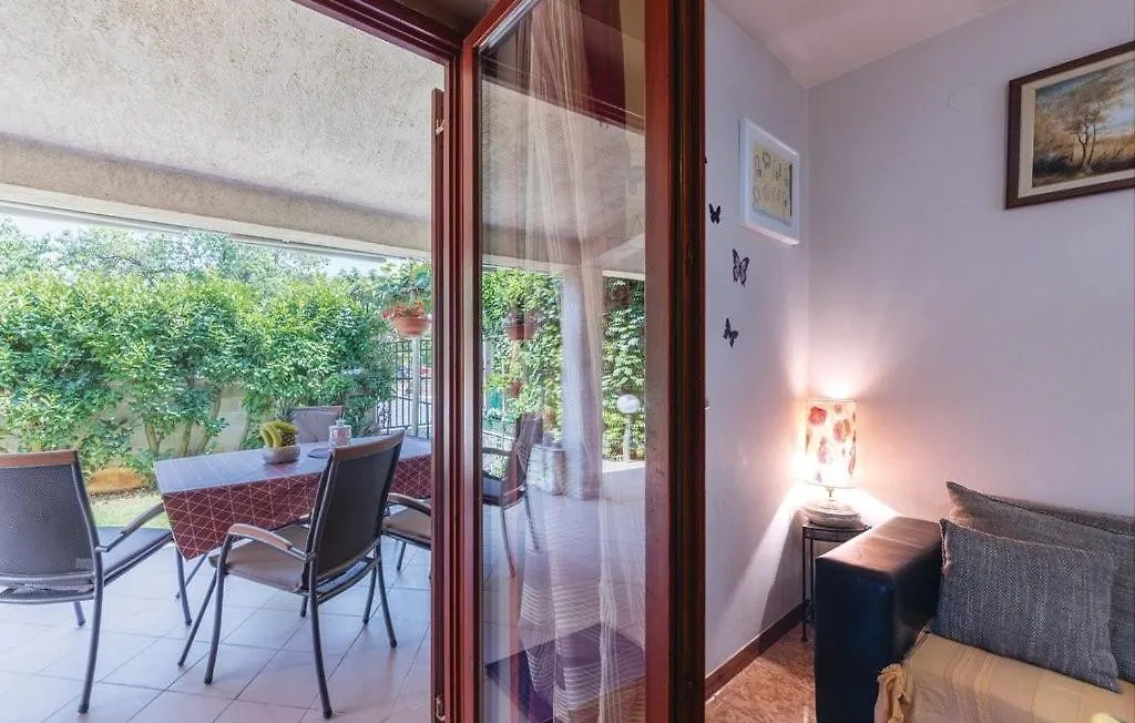 Apartment Edi 1 Pula